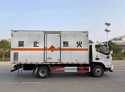 乌海爆破器材运输车