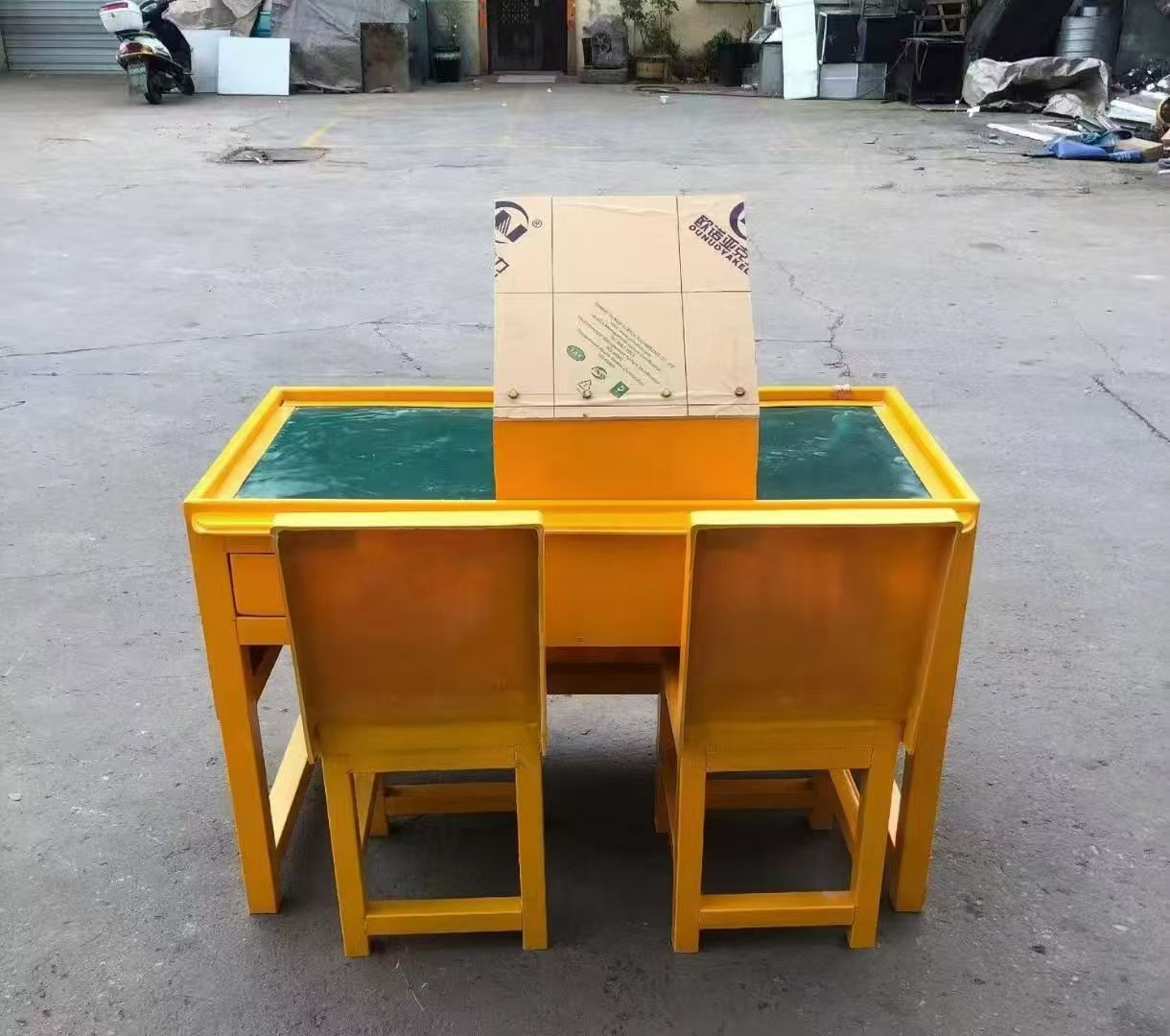 乌海防静电导通桌井下煤矿火工品发放桌：危险品流转的安全守护者